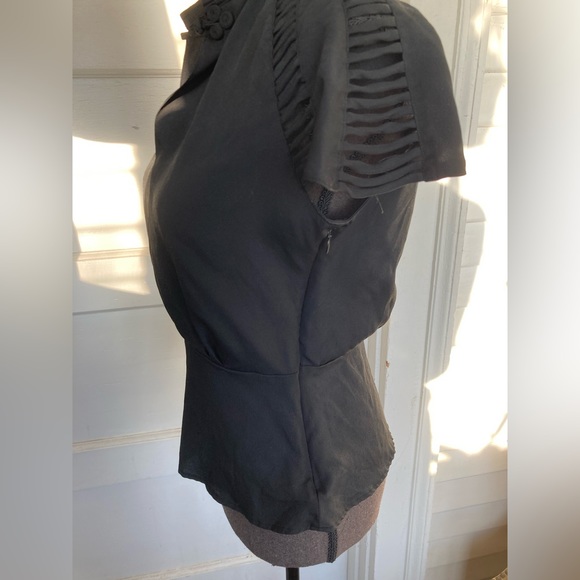 Asian inspired keyhole top with cutout cap sleeves, mandarin collar and peplum - Picture 6 of 8